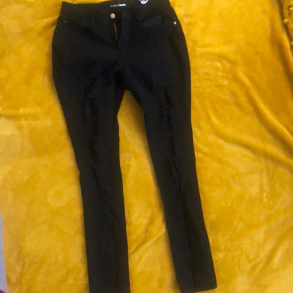 Fashions Nova Jeans - black, ripped leg Size 11/12